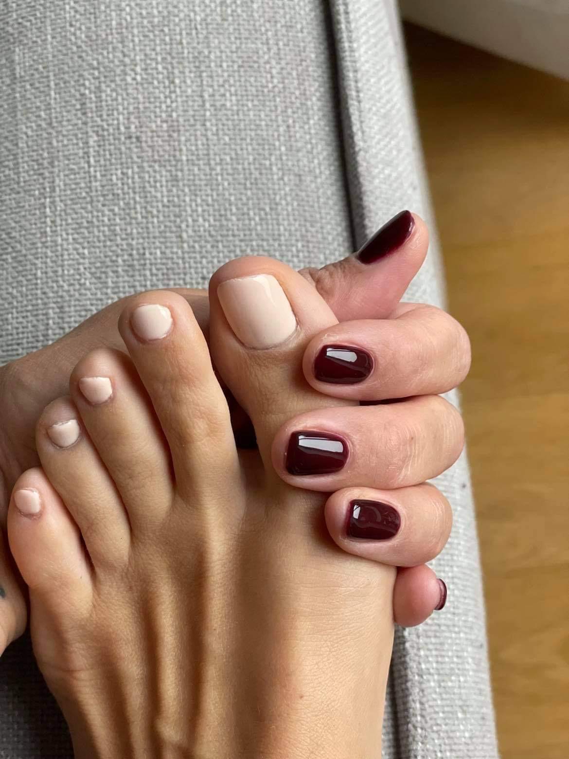 Classic manicure with nail art — Costa Tropical Granada